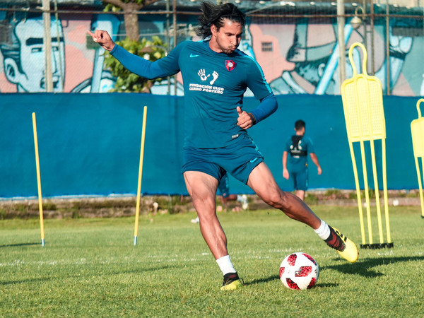 Jorge Benítez continuará en el Ciclón a pedido del Chiqui