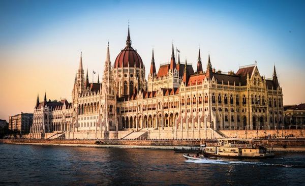 Becas para estudiar en Hungría