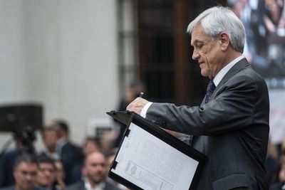 Piñera convoca oficialmente a inédito plebiscito constitucional en Chile - Mundo - ABC Color