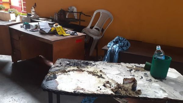 Principio de incendio en oficina municipal de San Lorenzo - Nacionales - ABC Color
