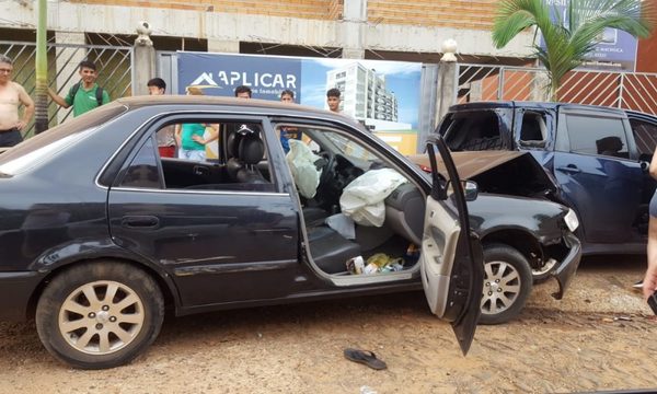 Menores provocaron accidente con automóvil robado