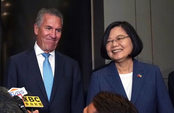 Presidenta de Taiwán, popular gracias a críticas chinas y a la crisis en Hong Kong