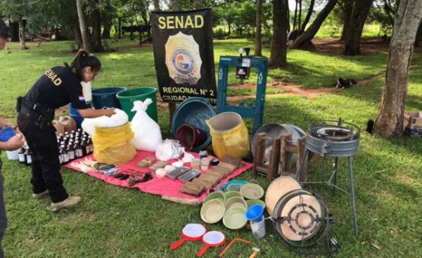 SENAD desmantela laboratorio de cocaína en Minga Guazú