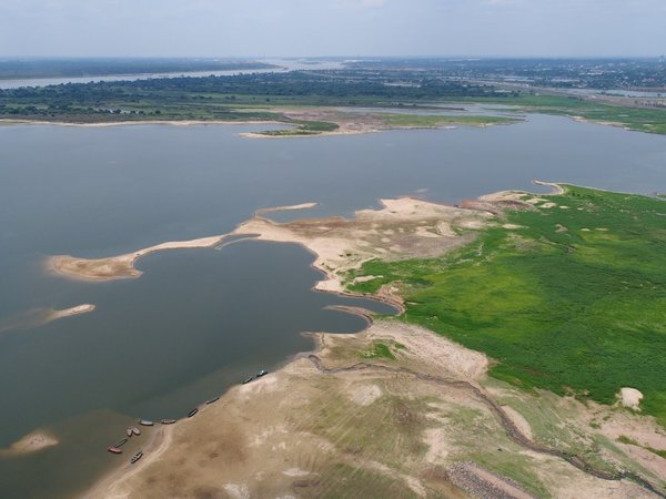 Hallan cadáver de un hombre a orillas del río Paraguay