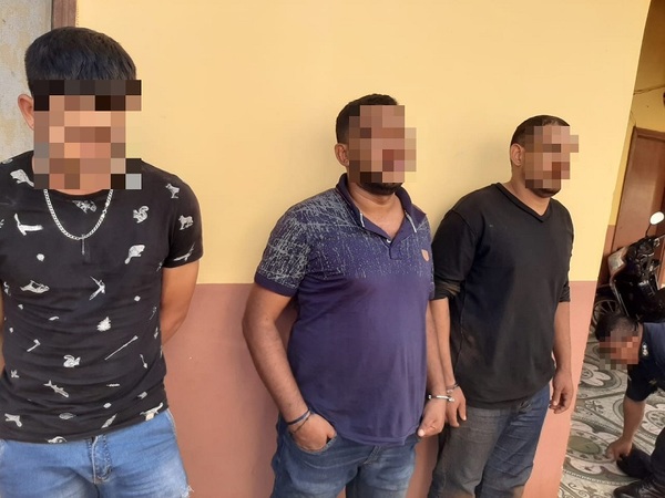 Roban Banco Familiar y detienen a presuntos responsables