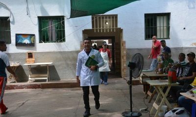 Tras superar adicción, hoy ayuda a internos en busca de una nueva oportunidad