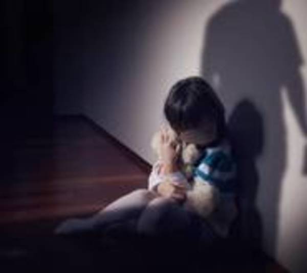 Condenan a padre tras abusar de su hija - Paraguay.com