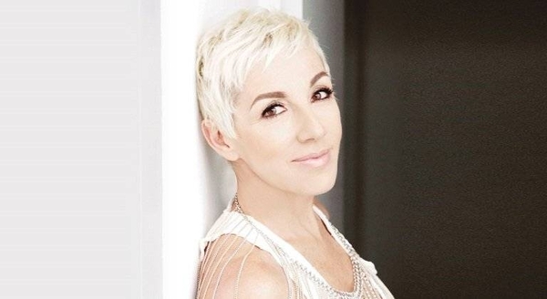 HOY / Ana Torroja cumple 60 años abrazada a un renacimiento musical