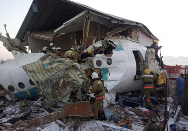 Al menos 12 muertos en un accidente de avión de pasajeros en Kazajistán » Ñanduti