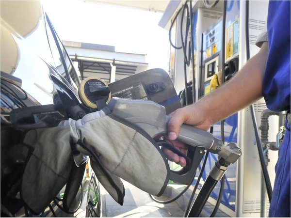 Decreto enfrenta a emblemas de combustibles con la SET