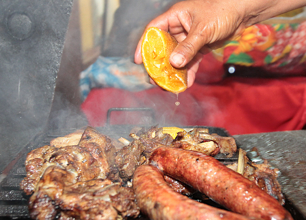 Recomiendan no excederse con las comidas y mantenerlas conservadas correctamente | .::Agencia IP::.