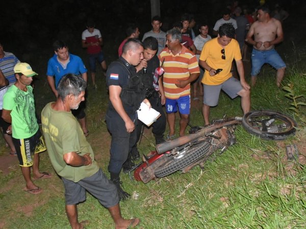 Tres muertos en violento choque entre motocicletas en Caaguazú