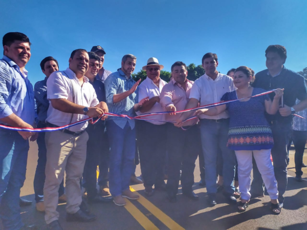 Inauguran importante tramo que unirá dos distritos