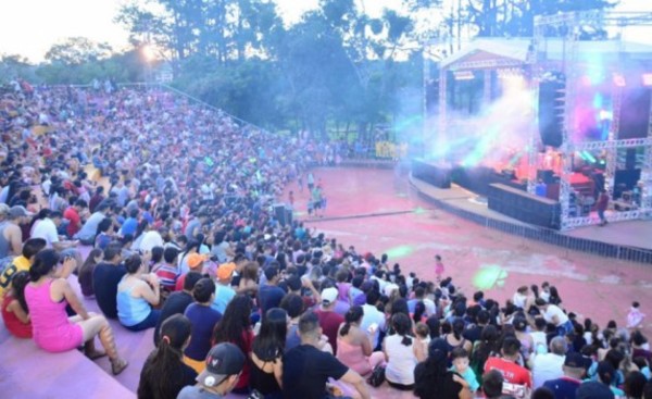 Familias esteñas vibraron con el Festival de Verano