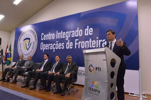 Balmelli cuestiona la instalación del Centro de Operaciones de Brasil en Itaipú » Ñanduti