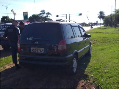 Hallan 2 vehículos en zona fronteriza tras un supuesto secuestro