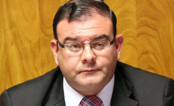Diputado Rivas logra levantar pedido de orden de captura