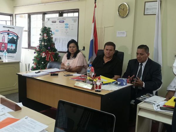 Aparente recaudación paralela en municipio Lambareño