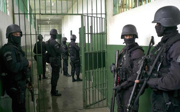 Otra huelga de guardiacárceles de Tacumbú en puerta
