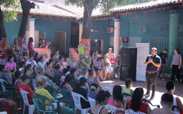 Internos despiden el año con asado y regalos