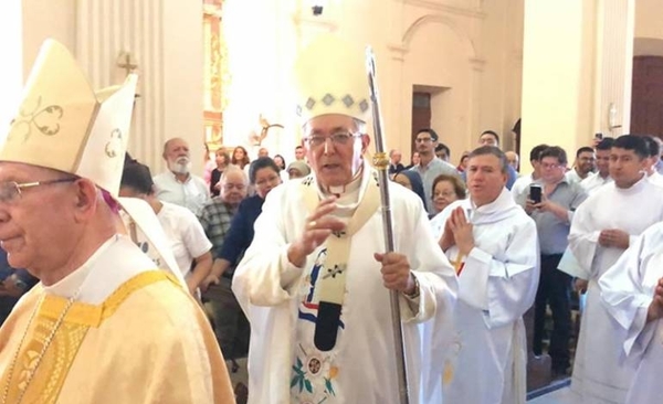 HOY / ¿Arzobispo pide tolerar a parejas del mismo sexo? La Iglesia dice: se malinterpretó