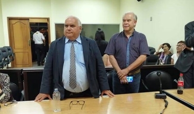 HOY / Tras más de 19 años de proceso, Tribunal decide absolver "de culpa y pena" a Walter Bower