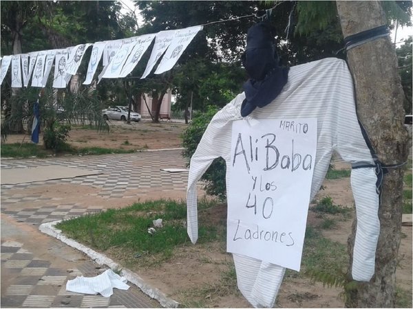 Ciudadanos presentan a "los más corruptos del año"