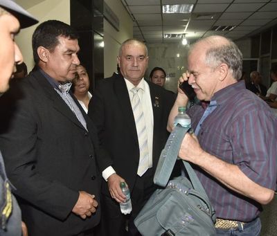 Tribunal omosãso Walter Bower ha ambue acusación orekóva tortura rehe - ABC Remiandu - ABC Color