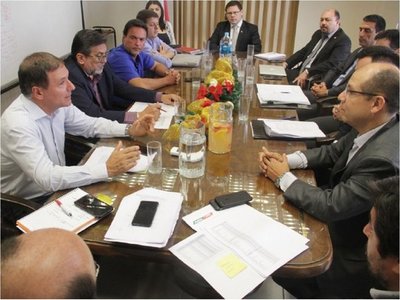 La SET cede y posterga por 45 días vigencia del ISC para combustibles