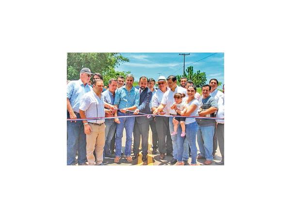 Gobierno  inauguró dos nuevas rutas, de 24 km, en Caaguazú