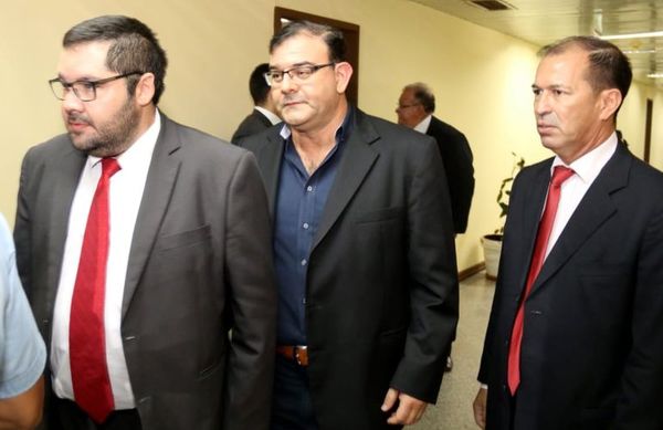 Diputado Tomás Rivas no quedó preso pero le aplican alternativas - Política - ABC Color