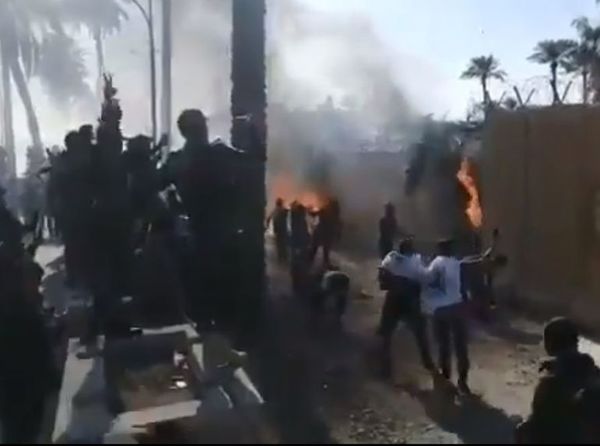 Manifestantes atacan la embajada estadounidense en Bagdad - Mundo - ABC Color