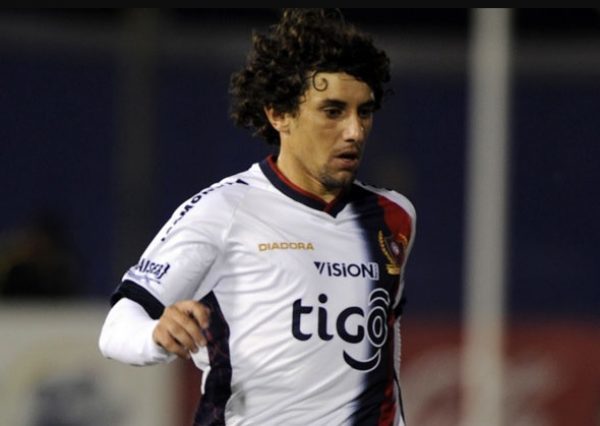 Corujo vuelve al fútbol paraguayo
