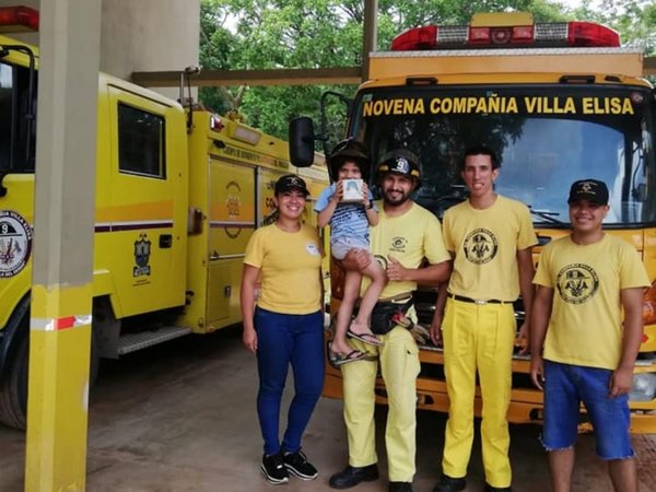 Un niño dio sus ahorros a los Bomberos Voluntarios