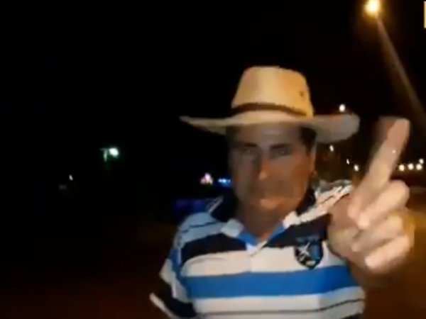 Dijo que salió de un motel con nena de 17