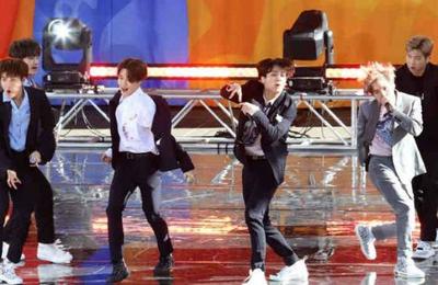 BTS sorprende a sus fans cantando un villancico en español - SNT