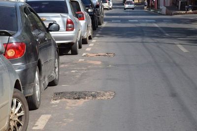 Comuna culpa a la Essap por dejar baches en las calles de San Lorenzo - Nacionales - ABC Color