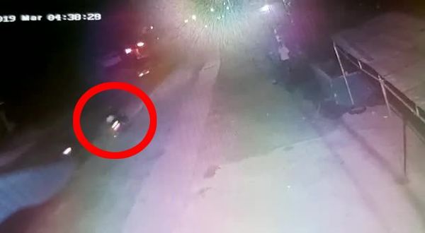Motoasaltantes balean y hacen caer de su motocicleta a dos jóvenes en Luque - Nacionales - ABC Color
