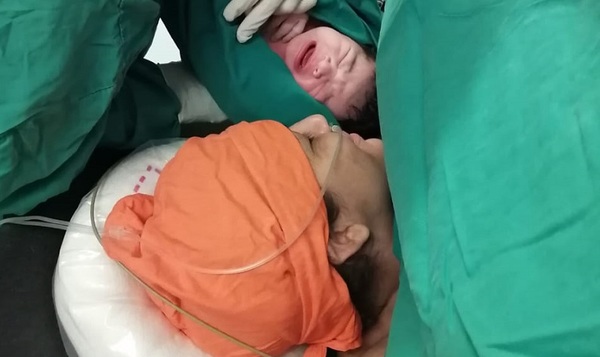 Nació el primer bebe del 3030 a las 00:01 horas