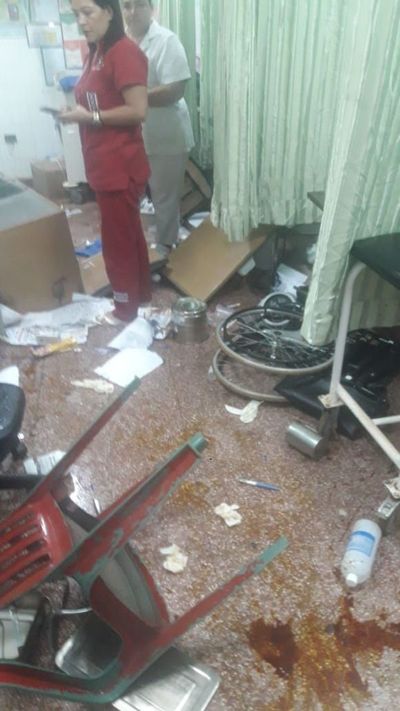 Mujer causó destrozos en hospital regional de CDE - Nacionales - ABC Color