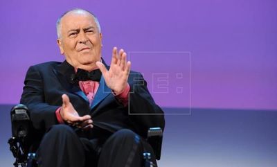 Bertolucci cumple 70 años con la mente puesta en el cine en tres dimensiones  - Gente - ABC Color