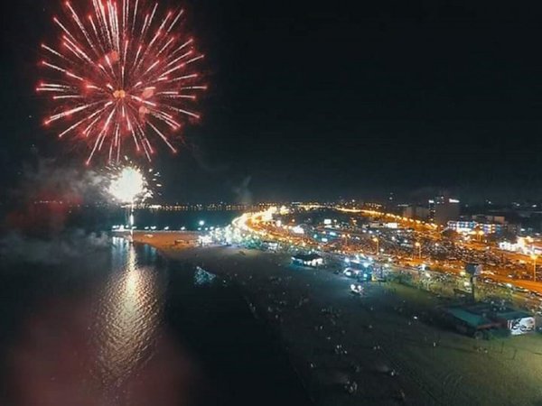 Encarnación recibió al 2020 con un gran show de luces