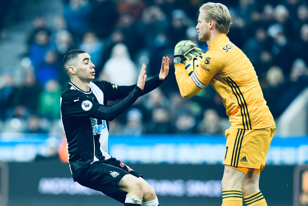 Leicester golea en su casa al Newcastle de Miguel Almirón