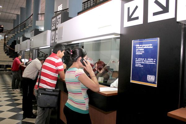 Gremios empresariales consideran inoportuna nueva ley tributaria