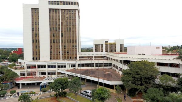 Fiscala intercambiará información con auditores de la Contraloría