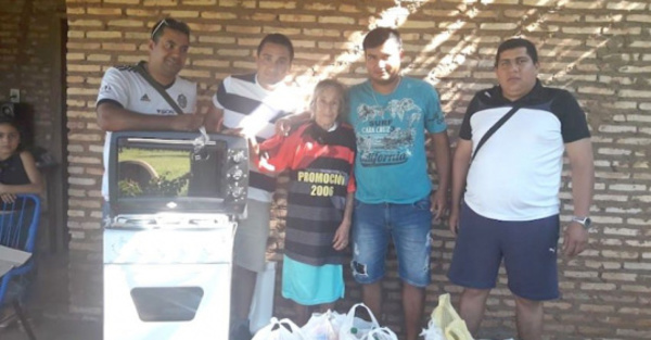 “Adoptaron” a mamá de camarada fallecido
