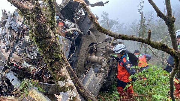 Muere tras un accidente de helicóptero el jefe del Estado Mayor taiwanés » Ñanduti