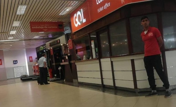 HOY / Denuncian rosca mafiosa en aeropuerto: locatarios están en pie de guerra