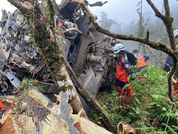 Muere tras un accidente de helicóptero el jefe del Estado Mayor taiwanés - Mundo - ABC Color