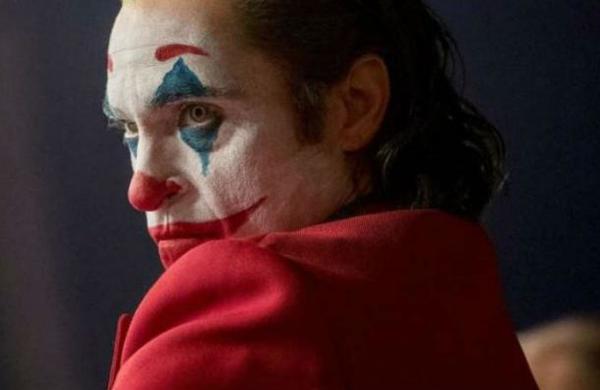 'Le disparaba al chico y empiezan los créditos': revelan el perturbador final original del Joker - SNT